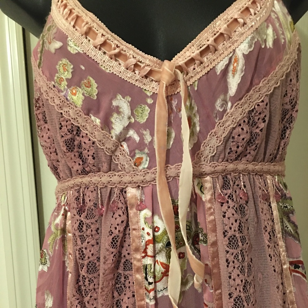 Mauve pink lavender lace velvet short dress - Picture 2 of 8